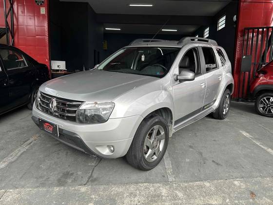 RENAULT DUSTER 2.0 DYNAMIQUE 4X2 16V FLEX 4P AUTOMÁTICO